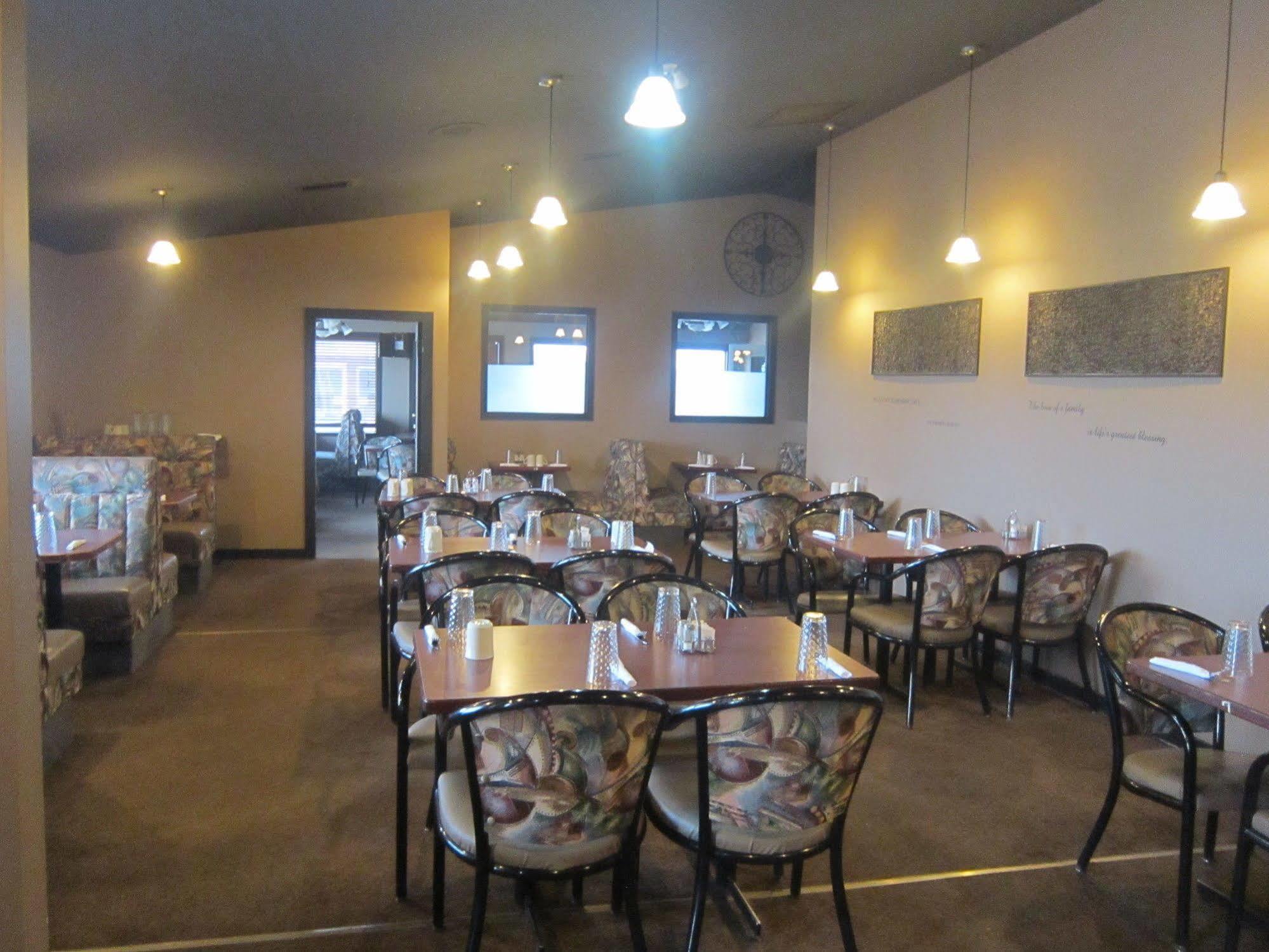Battlefords Inn North Battleford Esterno foto